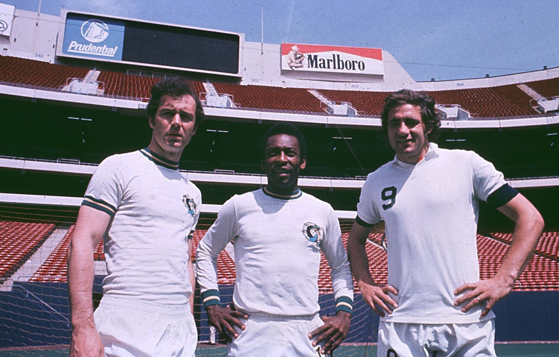 Pele at Cosmos